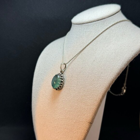 Sterling Silver 925 Green Quartz Beaded Border Pendant Necklace Size 16'' Length - Picture 2 of 8